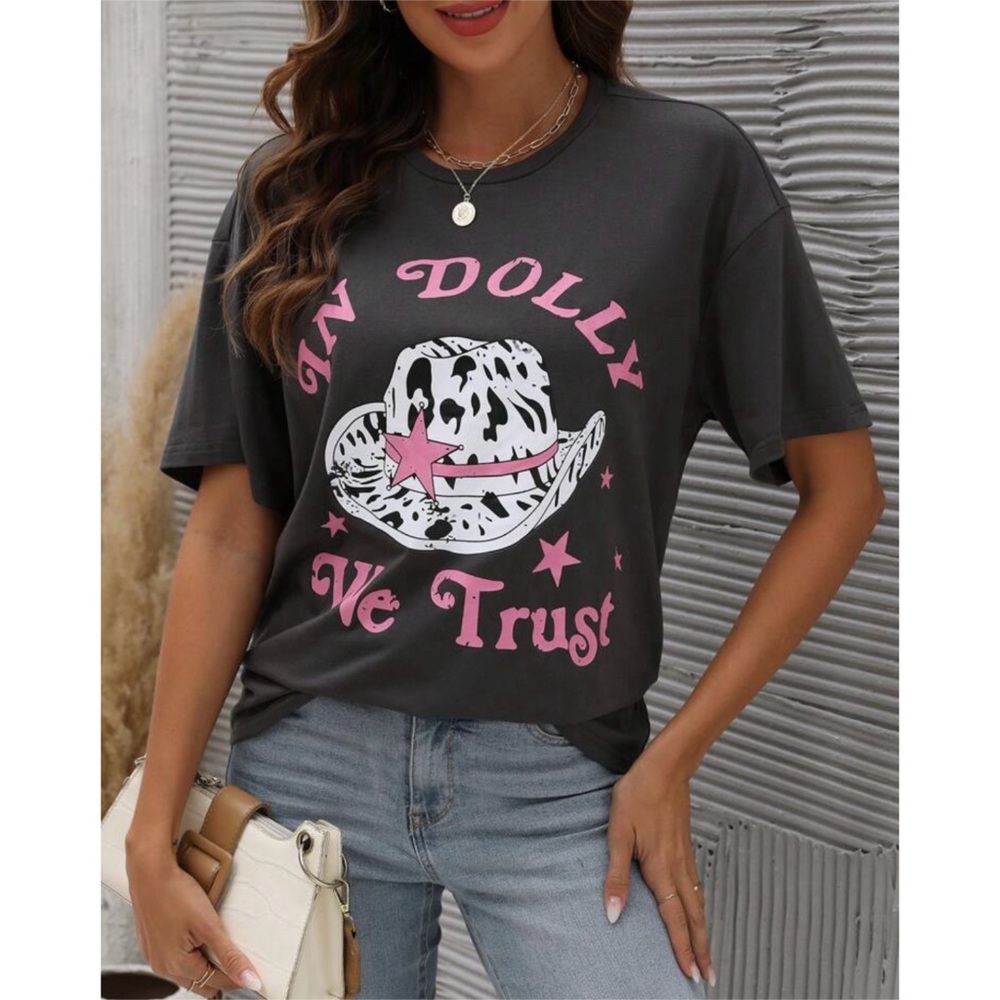 Dolly Parton cow print graphic tee ☆💕🐮